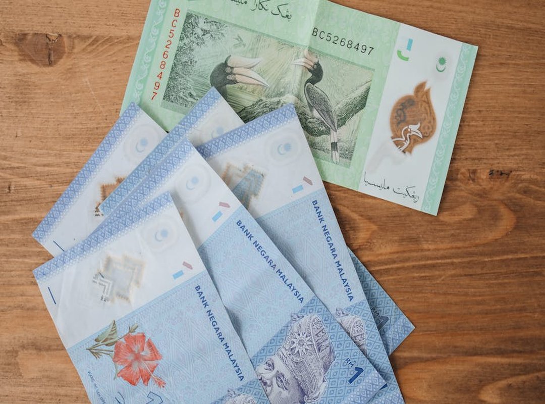 Best Ways to Send 3500 Ringgit from Malaysia to Indonesia