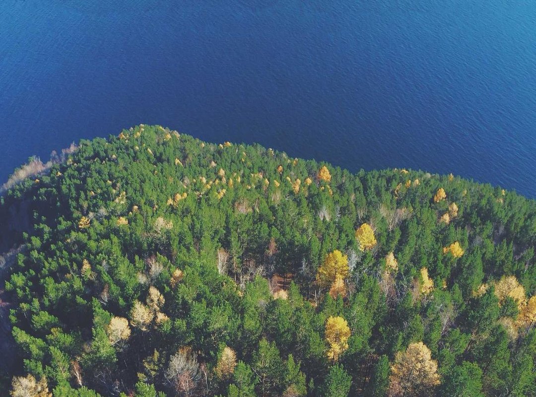 Jordan Powell's Signature Style: Beyond the Sweatpants